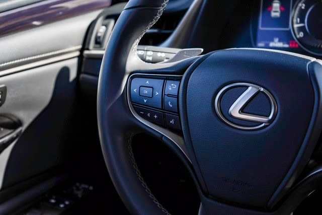 2020 Lexus ES 350 22