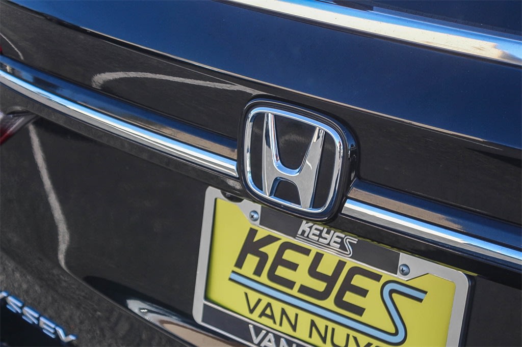 Thumbnail: 2022 Honda Odyssey - 22