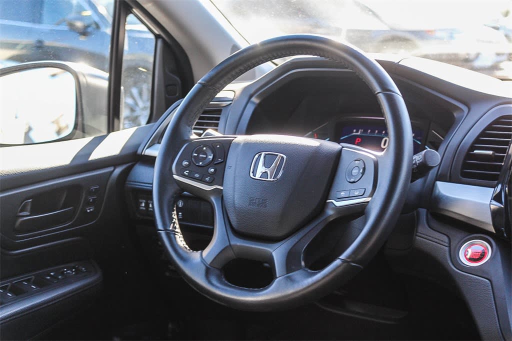 Thumbnail: 2022 Honda Odyssey - 12