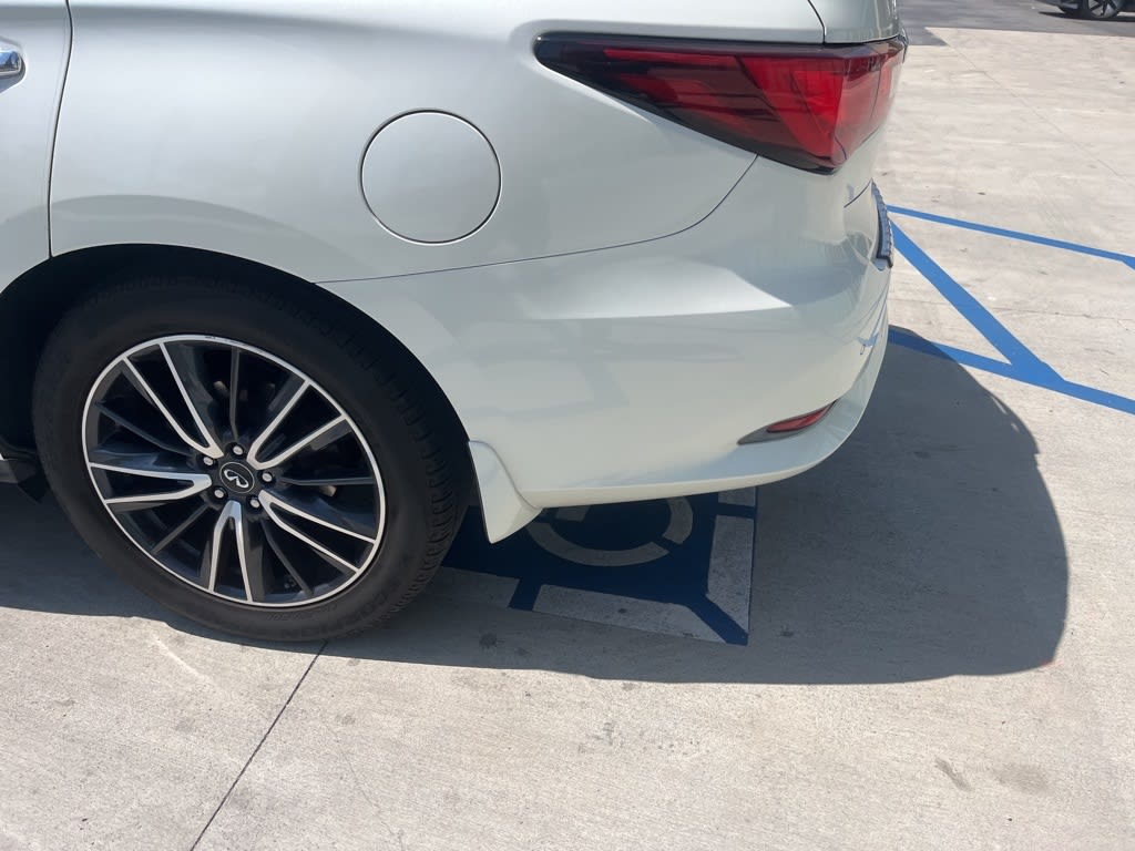 Thumbnail: 2016 INFINITI QX60 - 18