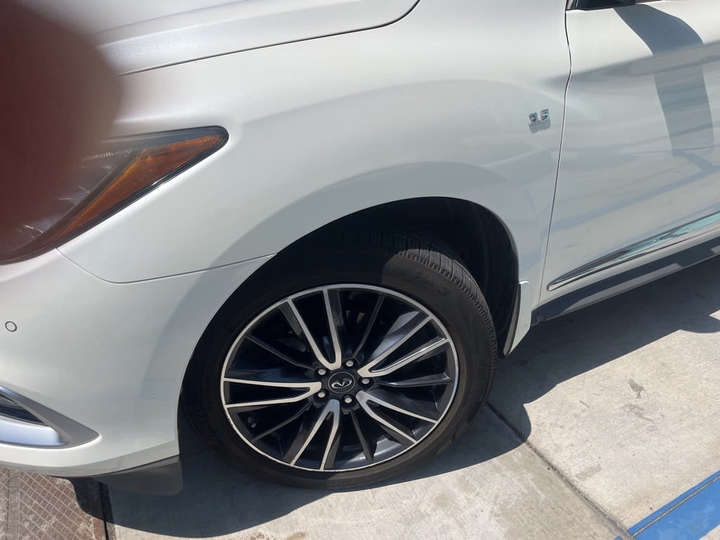 Thumbnail: 2016 INFINITI QX60 - 6