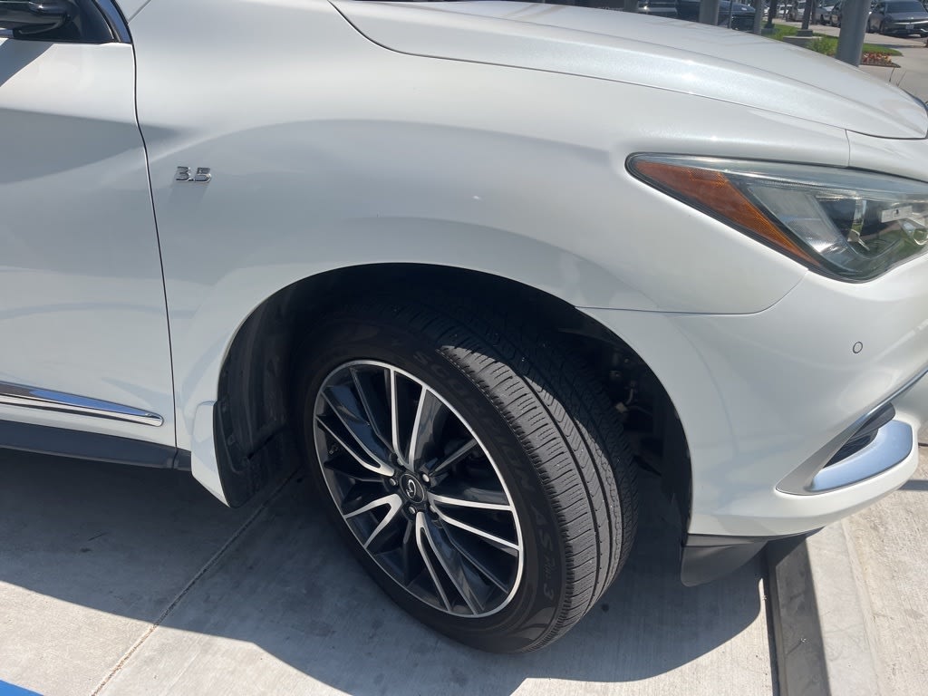 Thumbnail: 2016 INFINITI QX60 - 33