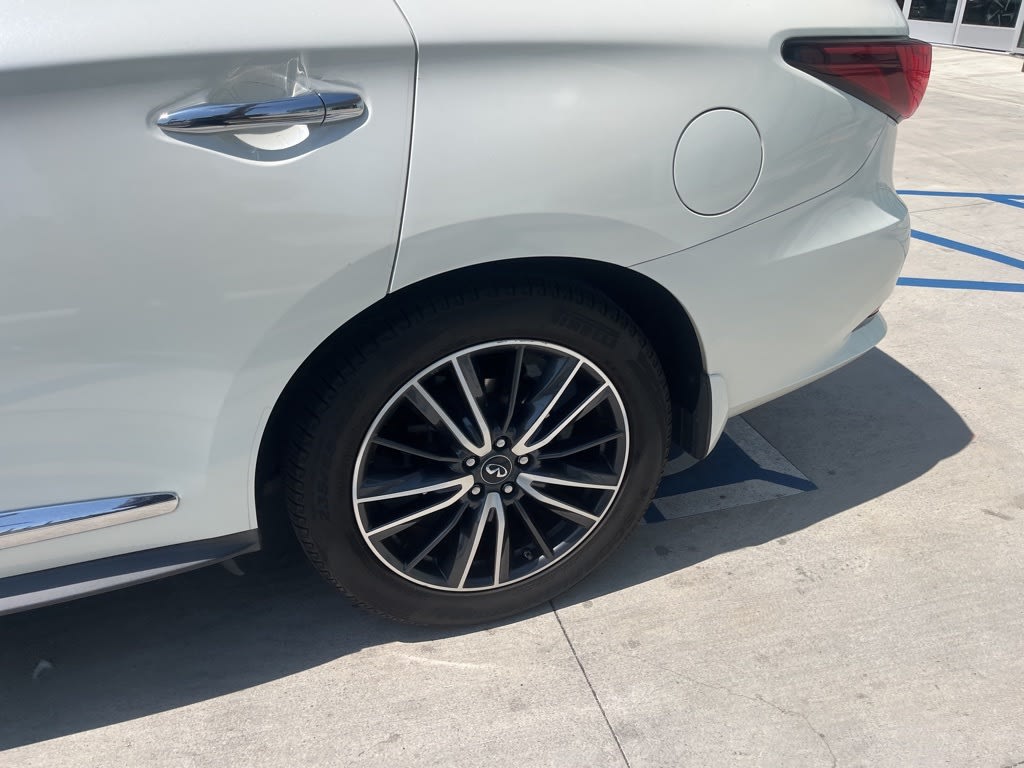 Thumbnail: 2016 INFINITI QX60 - 16