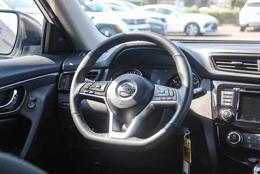 Thumbnail: 2019 Nissan Rogue - 11