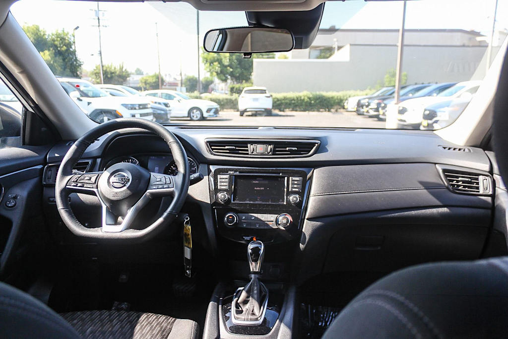 Thumbnail: 2019 Nissan Rogue - 2