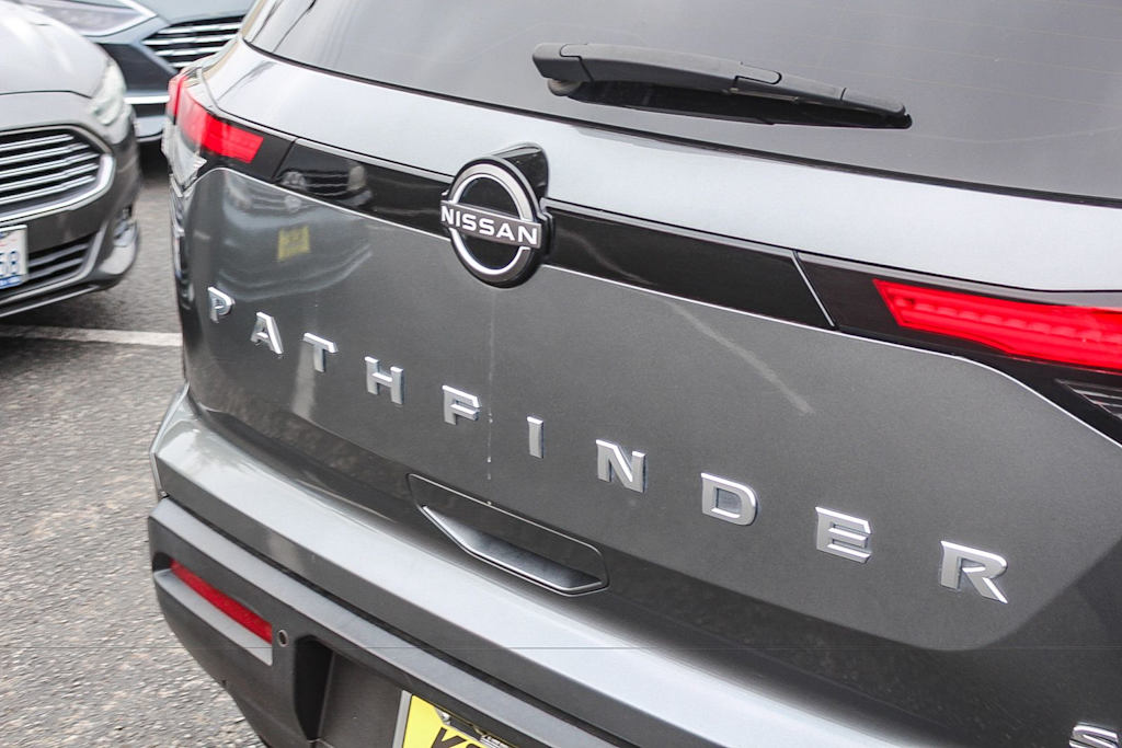Thumbnail: 2022 Nissan Pathfinder - 6