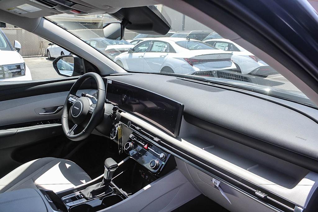 Thumbnail: 2026 Hyundai Tucson - 11