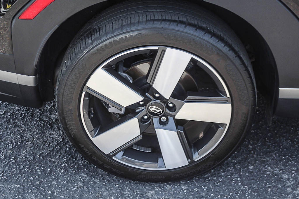 Thumbnail: 2024 Hyundai Santa Fe - 6