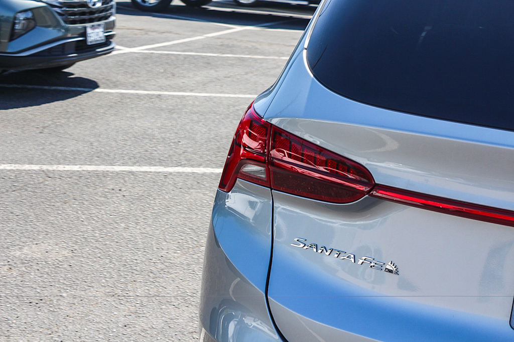 Thumbnail: 2023 Hyundai Santa Fe - 21