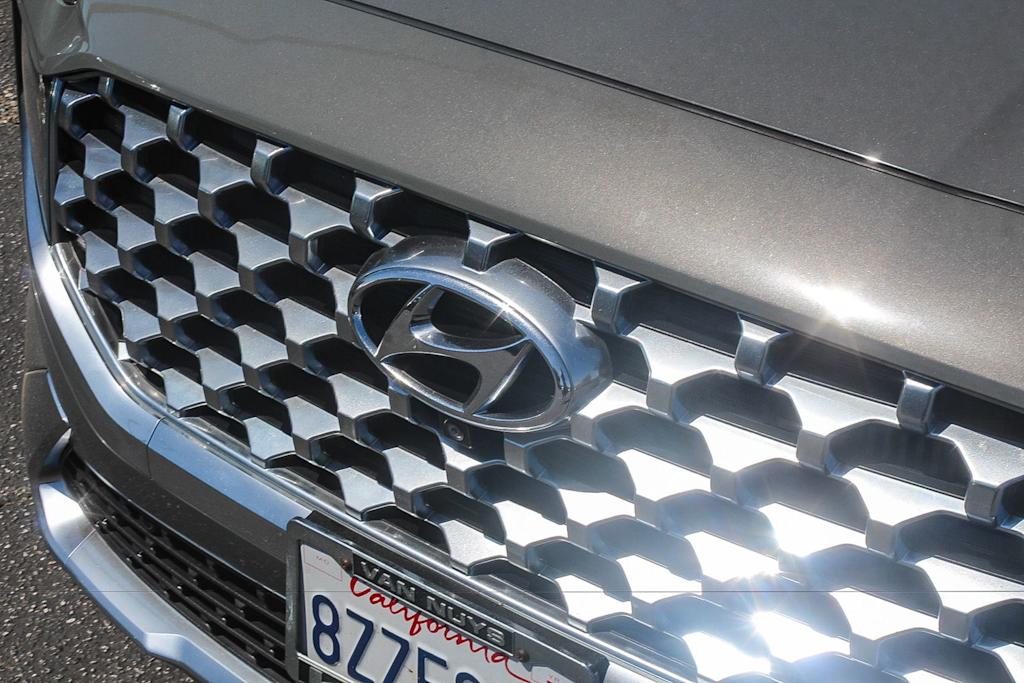 Thumbnail: 2022 Hyundai Santa Fe - 22