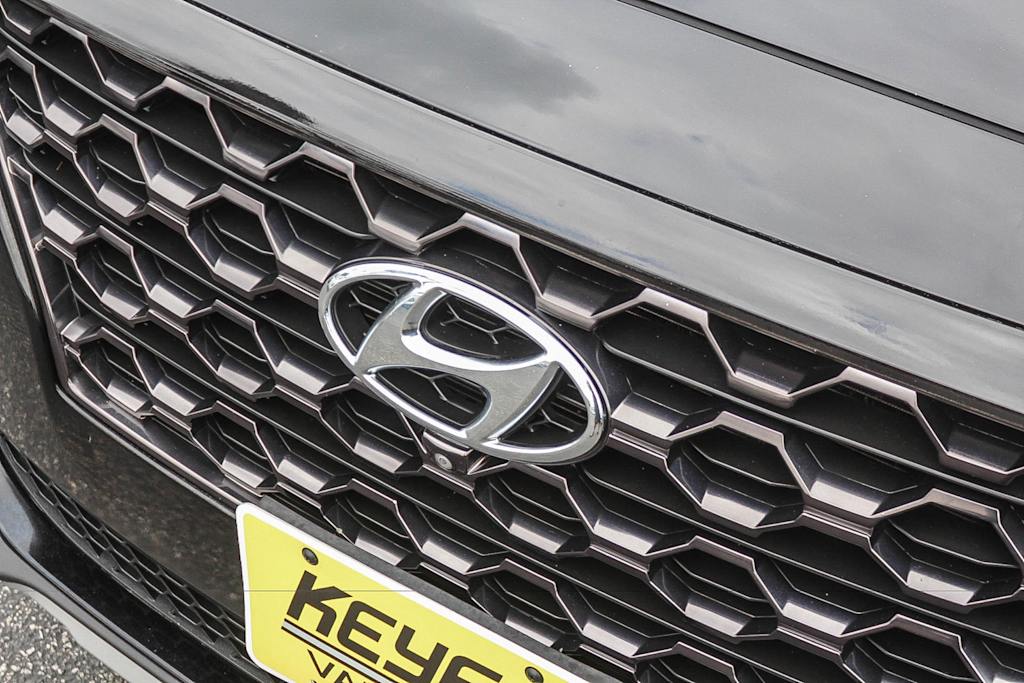 Thumbnail: 2019 Hyundai Santa Fe - 23