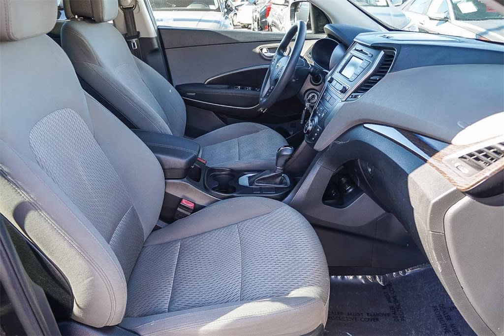 Thumbnail: 2017 Hyundai Santa Fe - 10