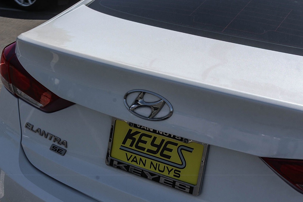 Thumbnail: 2017 Hyundai Elantra - 6