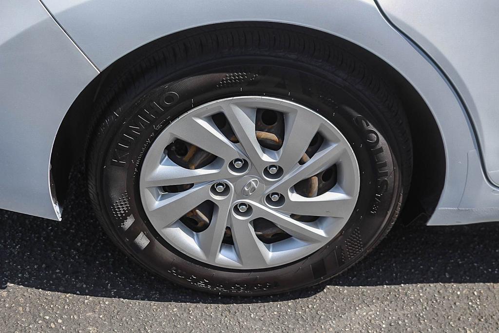 Thumbnail: 2017 Hyundai Elantra - 7