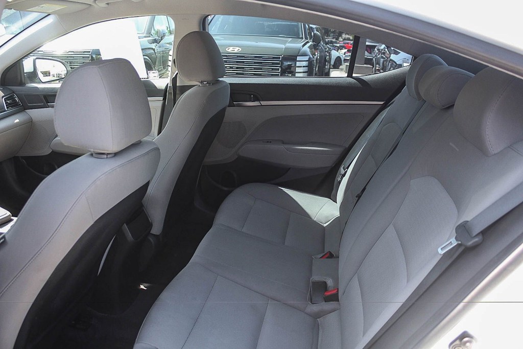 Thumbnail: 2017 Hyundai Elantra - 11