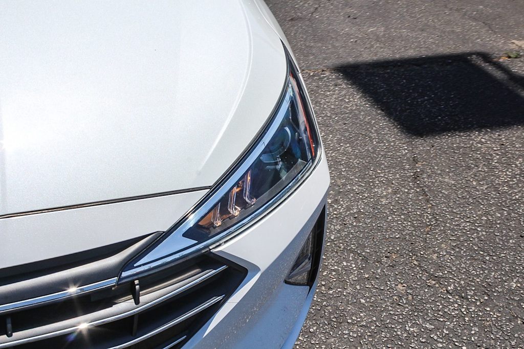 Thumbnail: 2020 Hyundai Elantra - 22