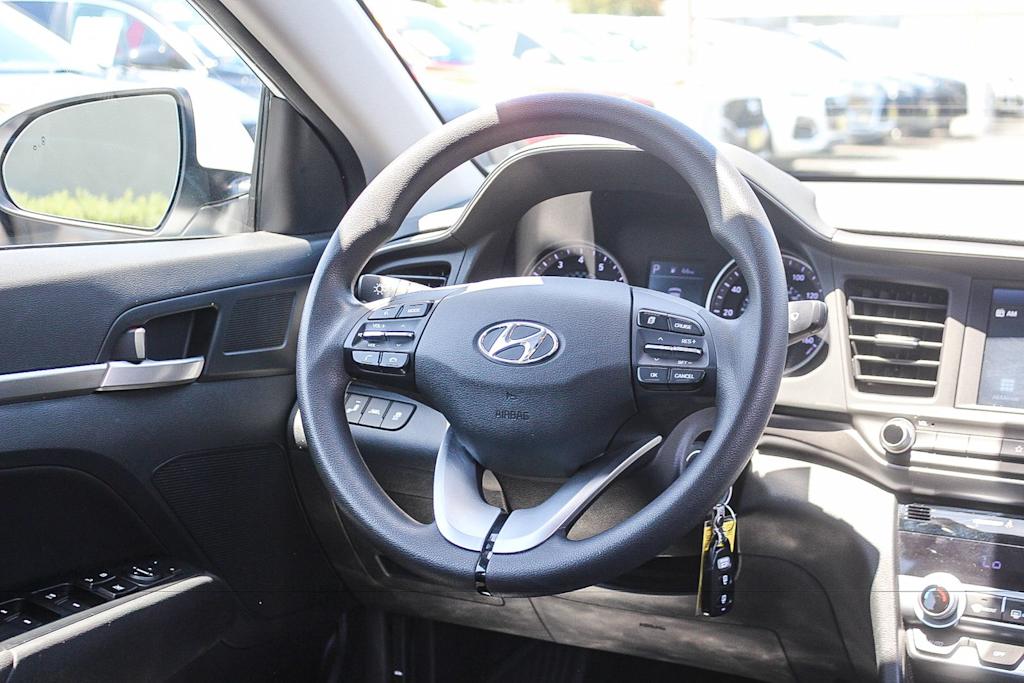 Thumbnail: 2020 Hyundai Elantra - 12
