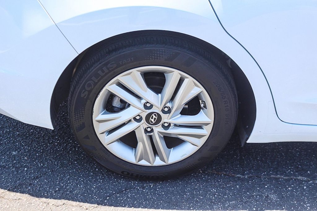 Thumbnail: 2020 Hyundai Elantra - 7