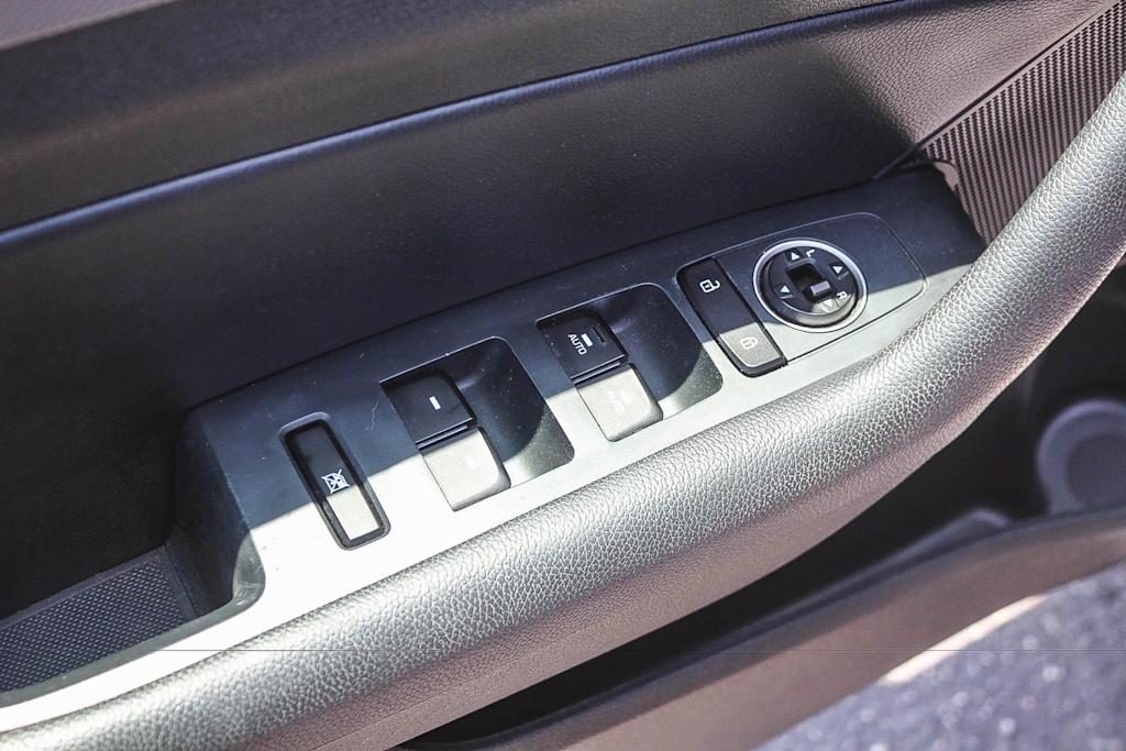 Thumbnail: 2019 Hyundai Sonata - 26