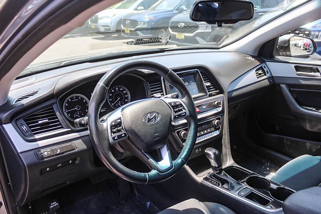 Thumbnail: 2019 Hyundai Sonata - 13