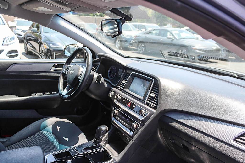 Thumbnail: 2019 Hyundai Sonata - 12