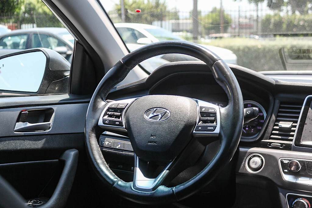 Thumbnail: 2019 Hyundai Sonata - 9