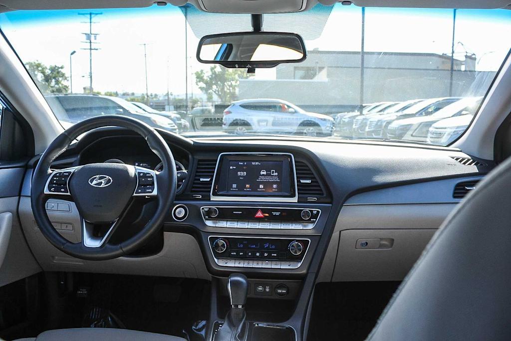 Thumbnail: 2019 Hyundai Sonata - 2