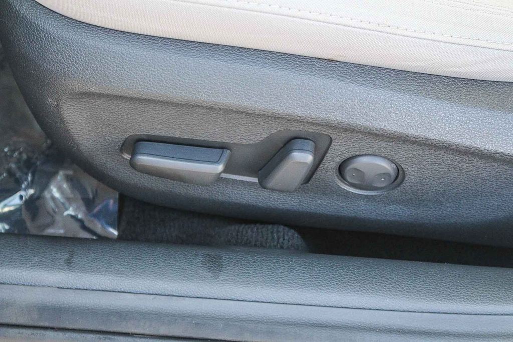 Thumbnail: 2019 Hyundai Sonata - 27