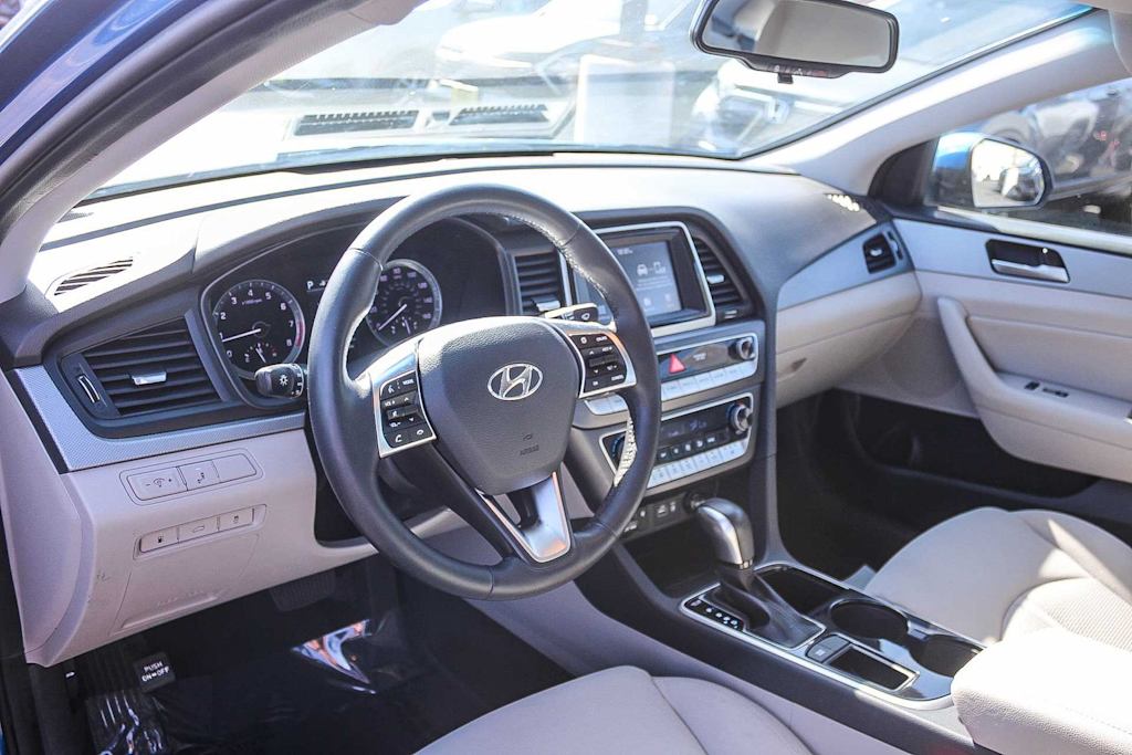 Thumbnail: 2019 Hyundai Sonata - 12