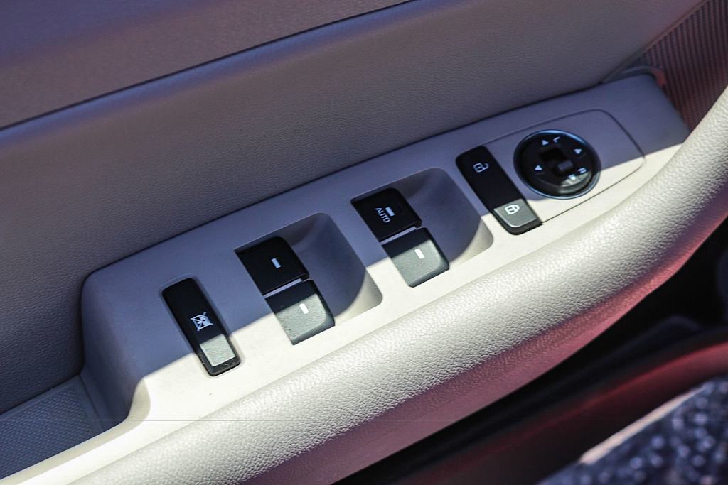 Thumbnail: 2016 Hyundai Sonata - 28