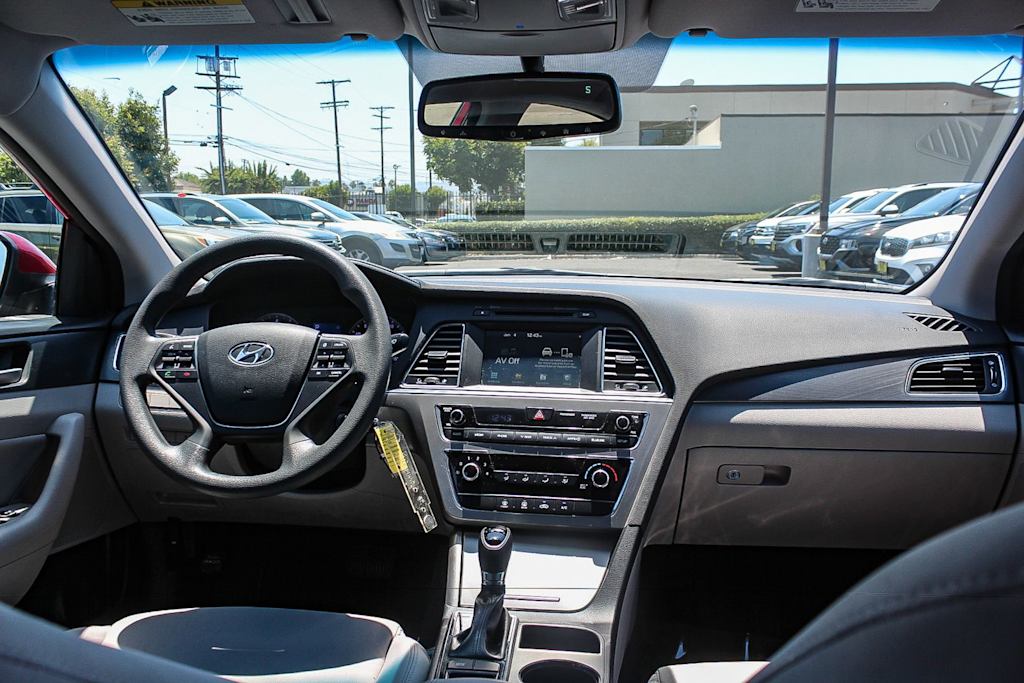 Thumbnail: 2016 Hyundai Sonata - 2