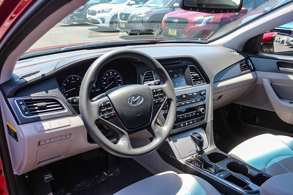Thumbnail: 2016 Hyundai Sonata - 13