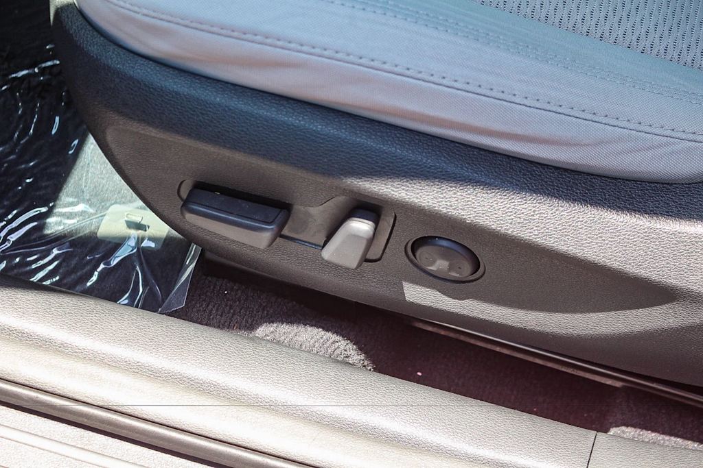 Thumbnail: 2016 Hyundai Sonata - 29