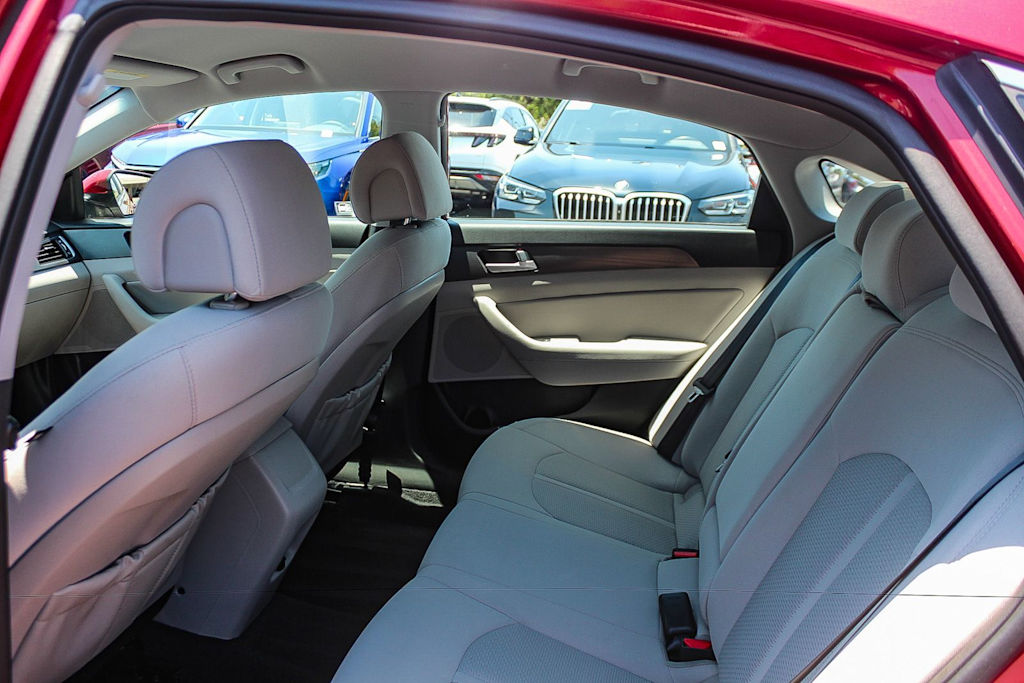 Thumbnail: 2016 Hyundai Sonata - 11