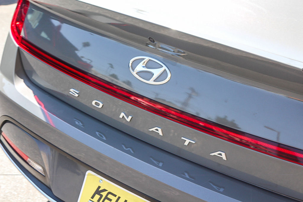 Thumbnail: 2021 Hyundai Sonata - 21