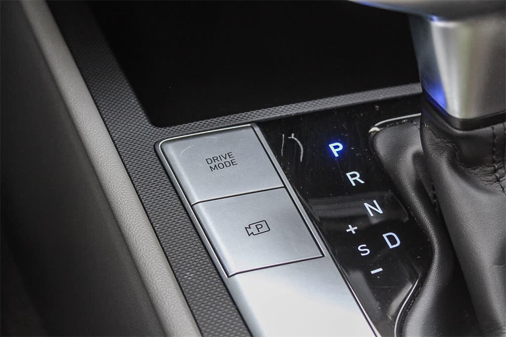 Thumbnail: 2023 Hyundai Elantra - 32