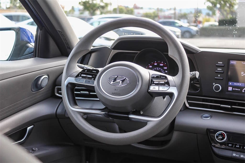 Thumbnail: 2023 Hyundai Elantra - 9