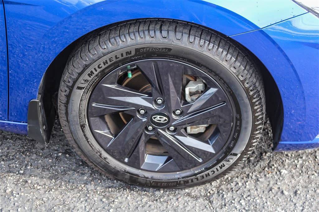 Thumbnail: 2023 Hyundai Elantra - 21