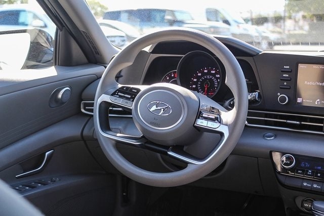 2022 Hyundai Elantra SEL 9