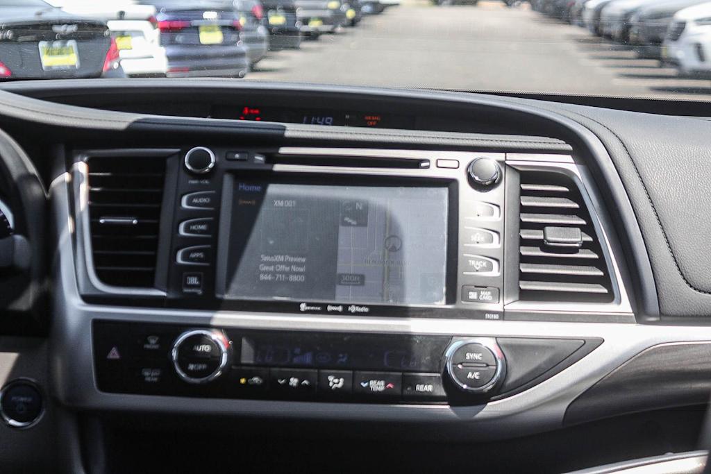 Thumbnail: 2017 Toyota Highlander - 26