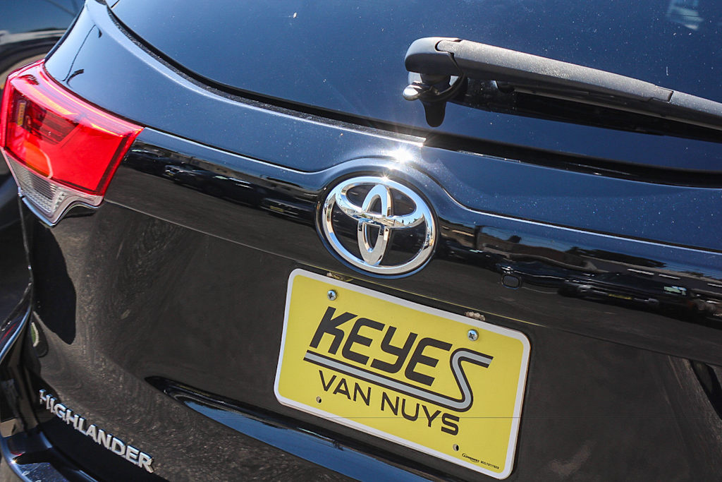 Thumbnail: 2019 Toyota Highlander - 6