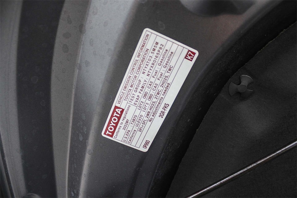 Thumbnail: 2022 Toyota Highlander - 17