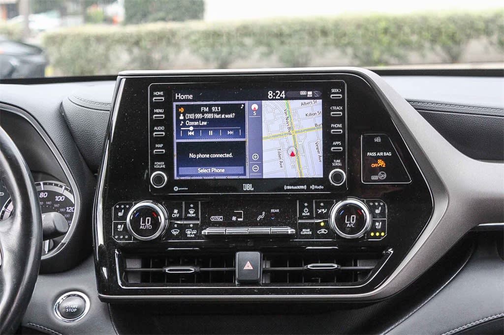 Thumbnail: 2022 Toyota Highlander - 24