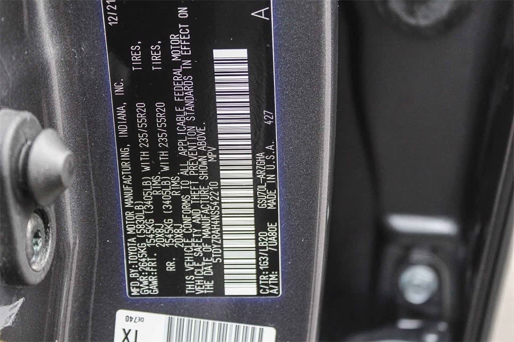 Thumbnail: 2022 Toyota Highlander - 28