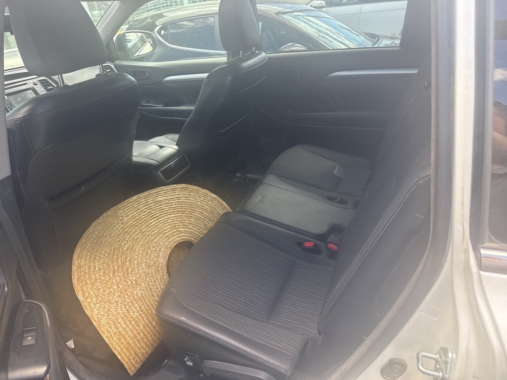 Thumbnail: 2015 Toyota Highlander - 7