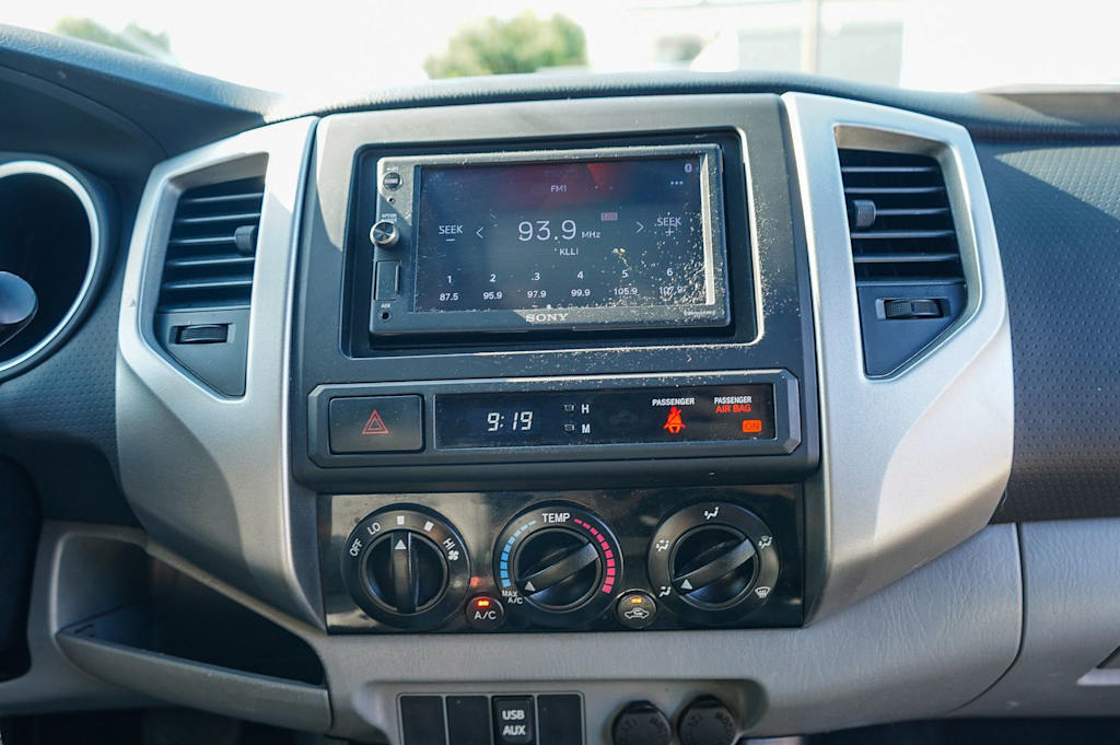 Thumbnail: 2013 Toyota Tacoma - 12