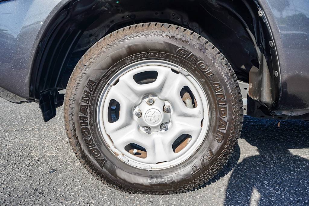 Thumbnail: 2013 Toyota Tacoma - 17