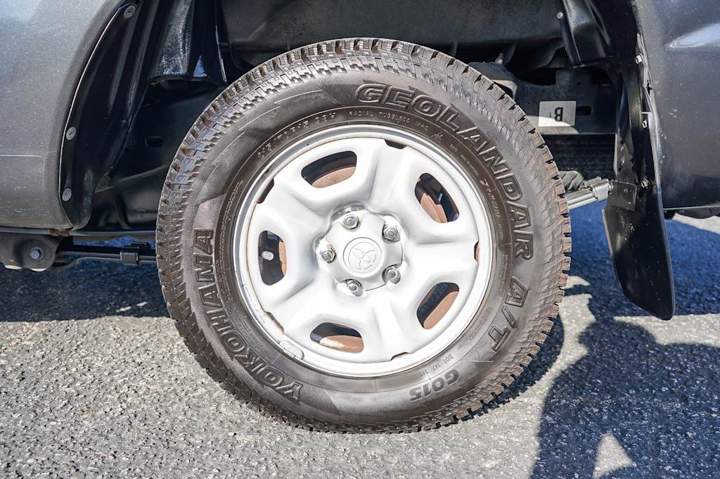 Thumbnail: 2013 Toyota Tacoma - 7