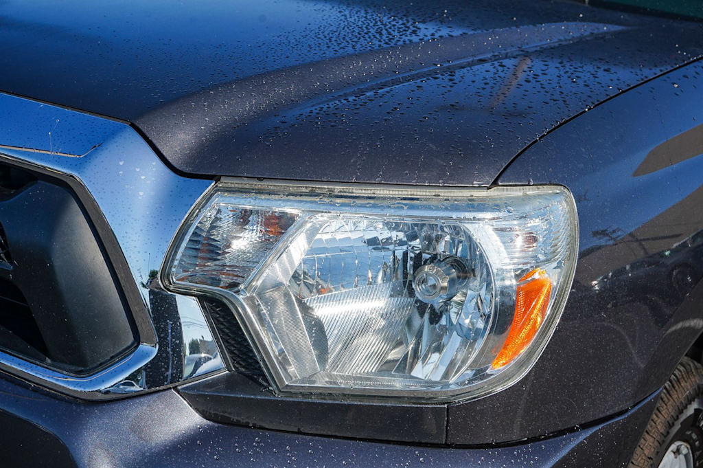 Thumbnail: 2013 Toyota Tacoma - 18