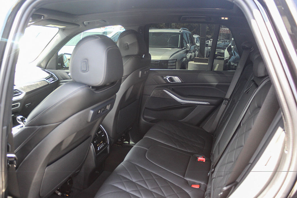 Thumbnail: 2023 BMW X5 - 11